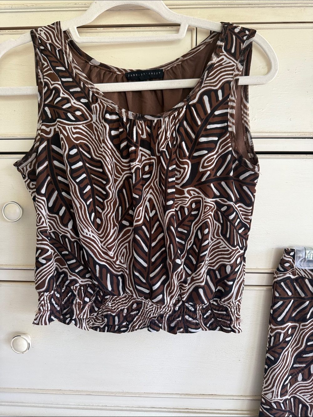 Jane and Delancey Brown and Cream top and skirt Leaf-Print size small - Picture 2 of 15